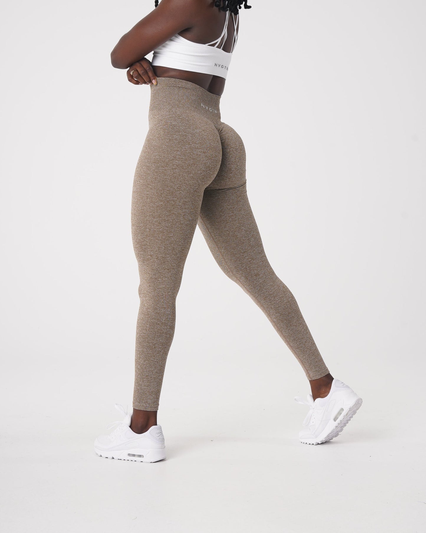 LEGGINGS NON OTTENUTI MAI COSÌ TANTA FORMA