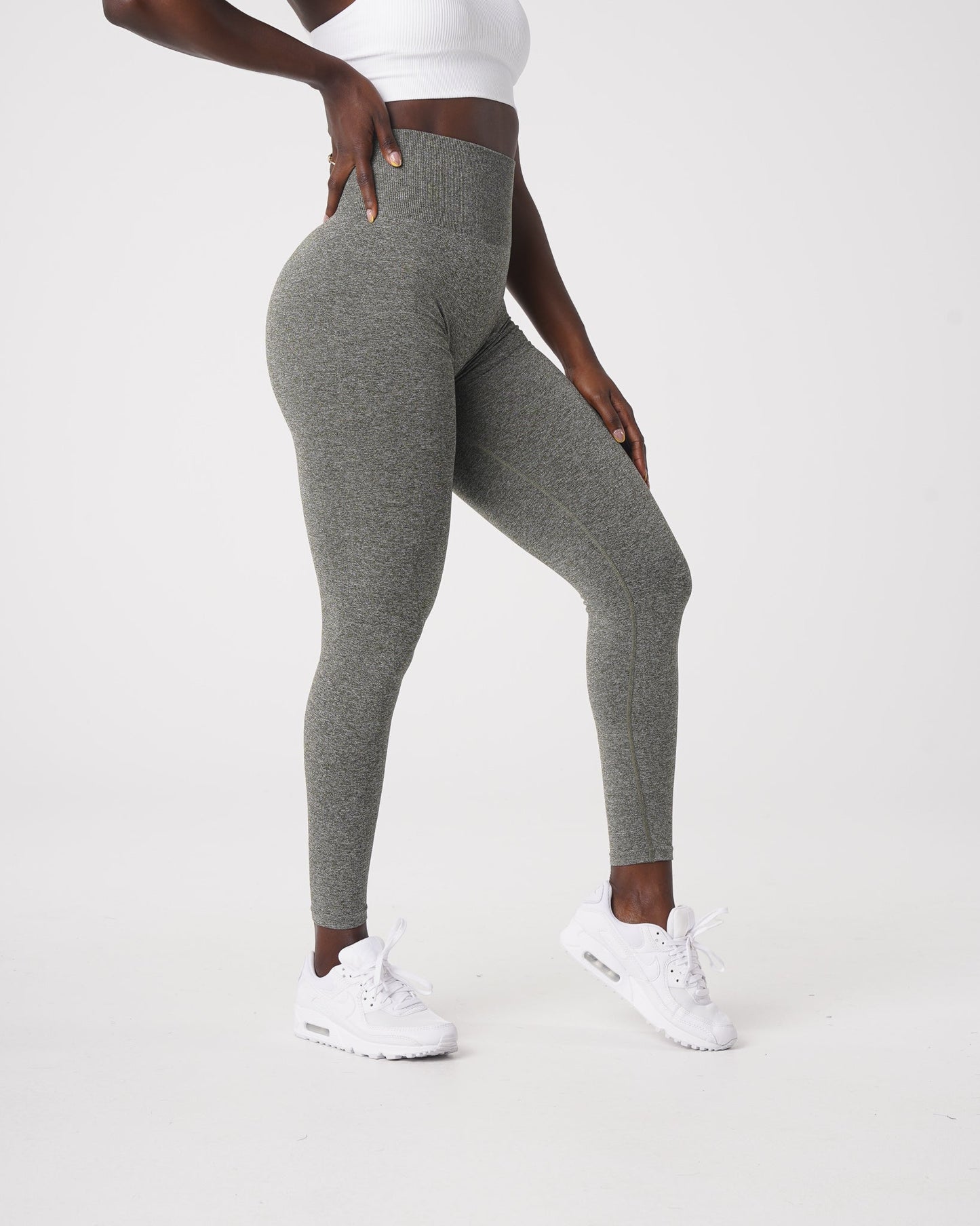 LEGGINGS NON OTTENUTI MAI COSÌ TANTA FORMA