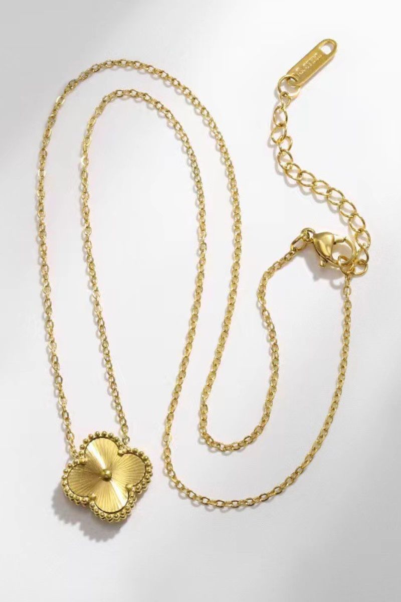 ALL GOLD LUCKY JEWELS CLOVER NECKLACE