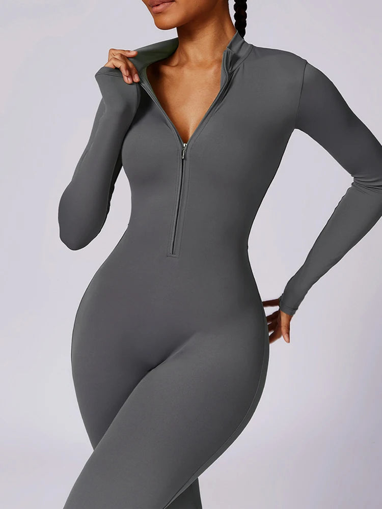 EINFACHER, LANGÄRMELIGER JUMPSUIT