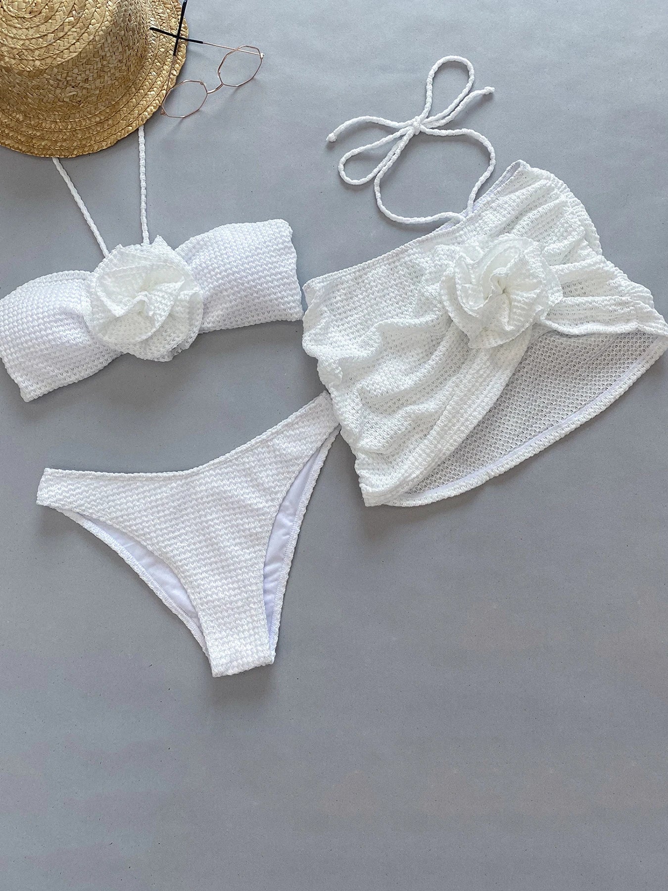 SET BIKINI 3 PEZZI CHE CATTISCE GLI OCCHI